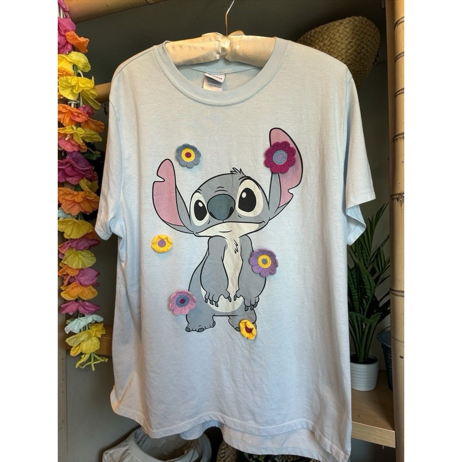 Disney Lilo & Stitch Women’s Stitch With Crochet Flowers T-Shirt Size Xl